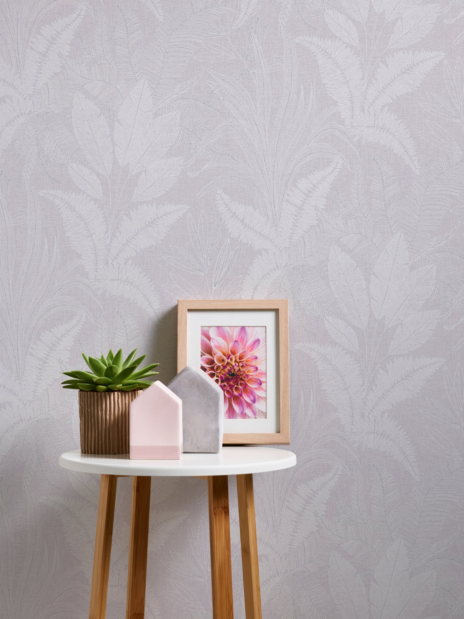Hochwertige Vliestapete Violett Floral