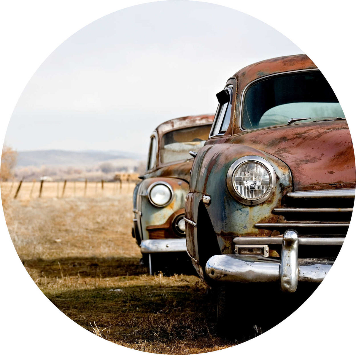 Fotomural Photo wallpaper round old rusty car - DD Motive 2