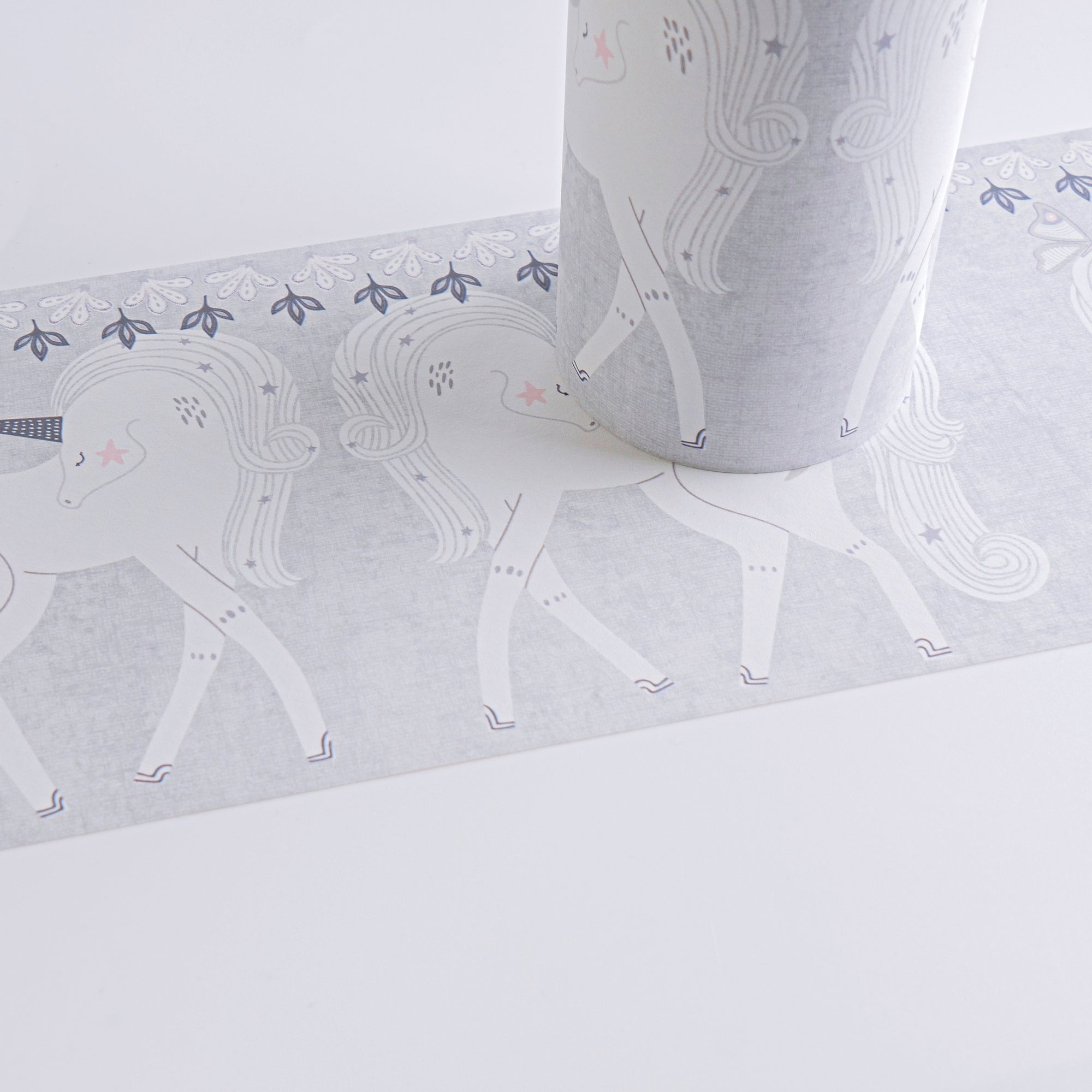 Hochwertige Bordure Grau Einhorn