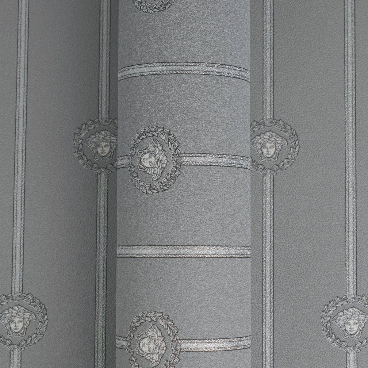Papel pintado vinílico Versace 6 gris de rayas - Matex - Imagen 3