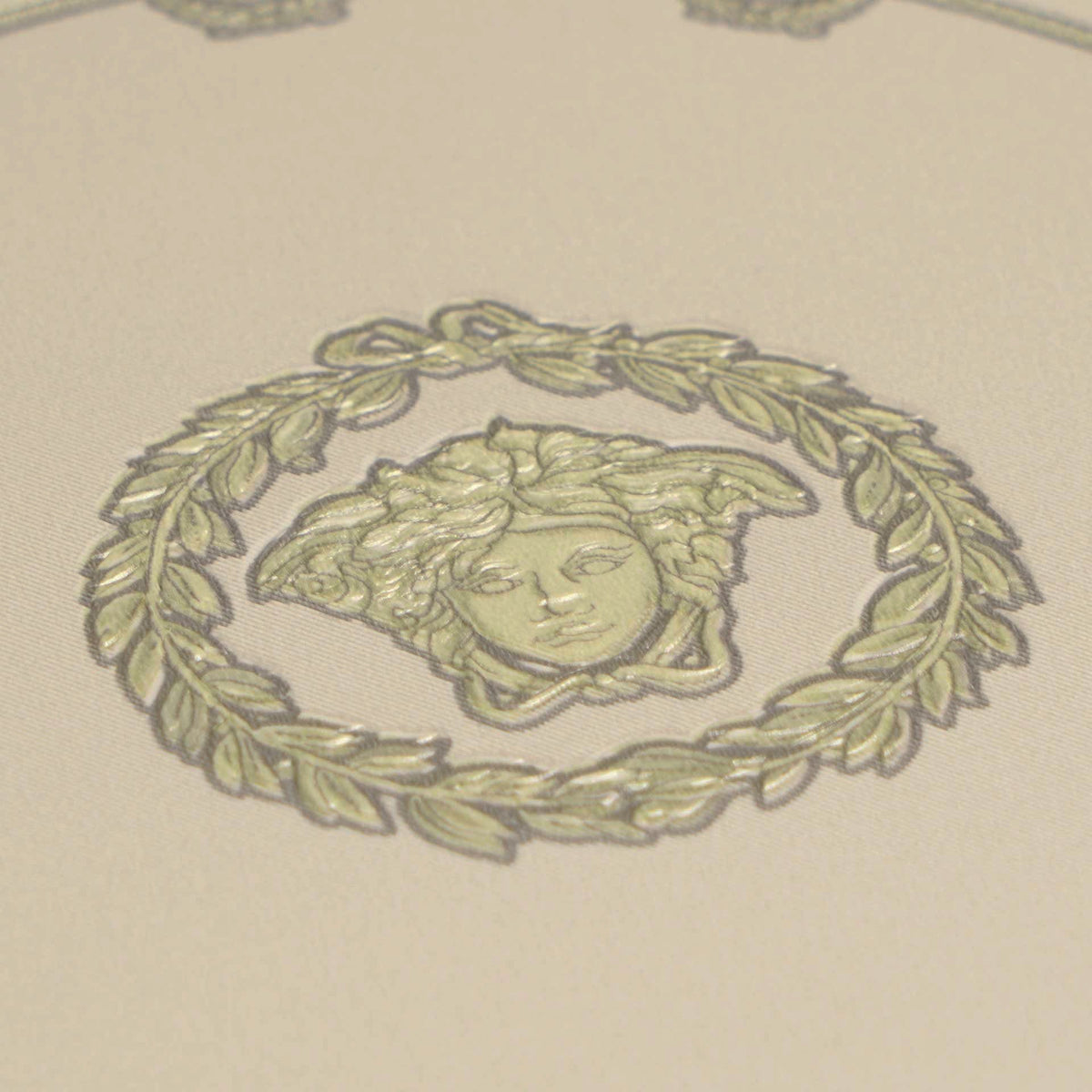 Papel pintado vinílico Versace 6 gris cabeza de Medusa emblemática - Matex - Imagen 4