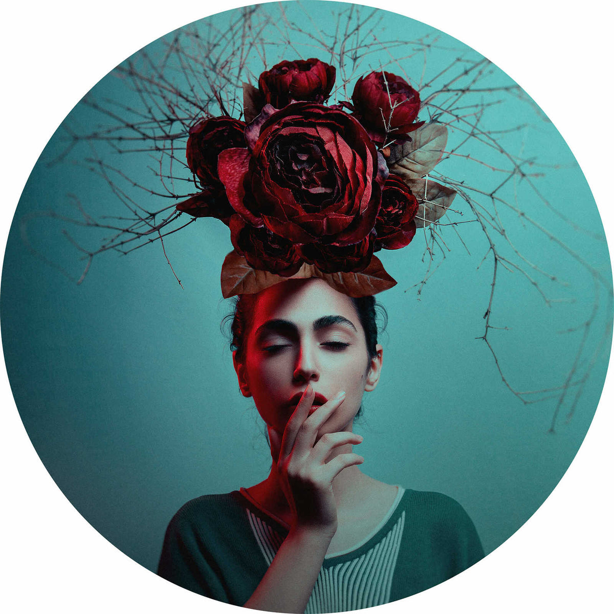 Fotomural Round photo wallpaper woman with wreath of flowers on her head - DD Motive 2